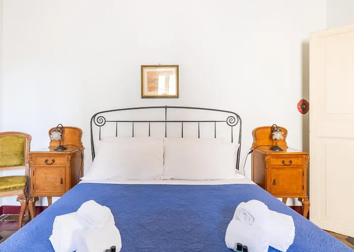 Charming At Spanish Steps, No Elevator Appartement Rome